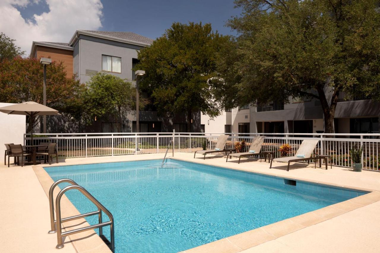 Courtyard By Marriott- Austin Round Rock Hotel Buitenkant foto