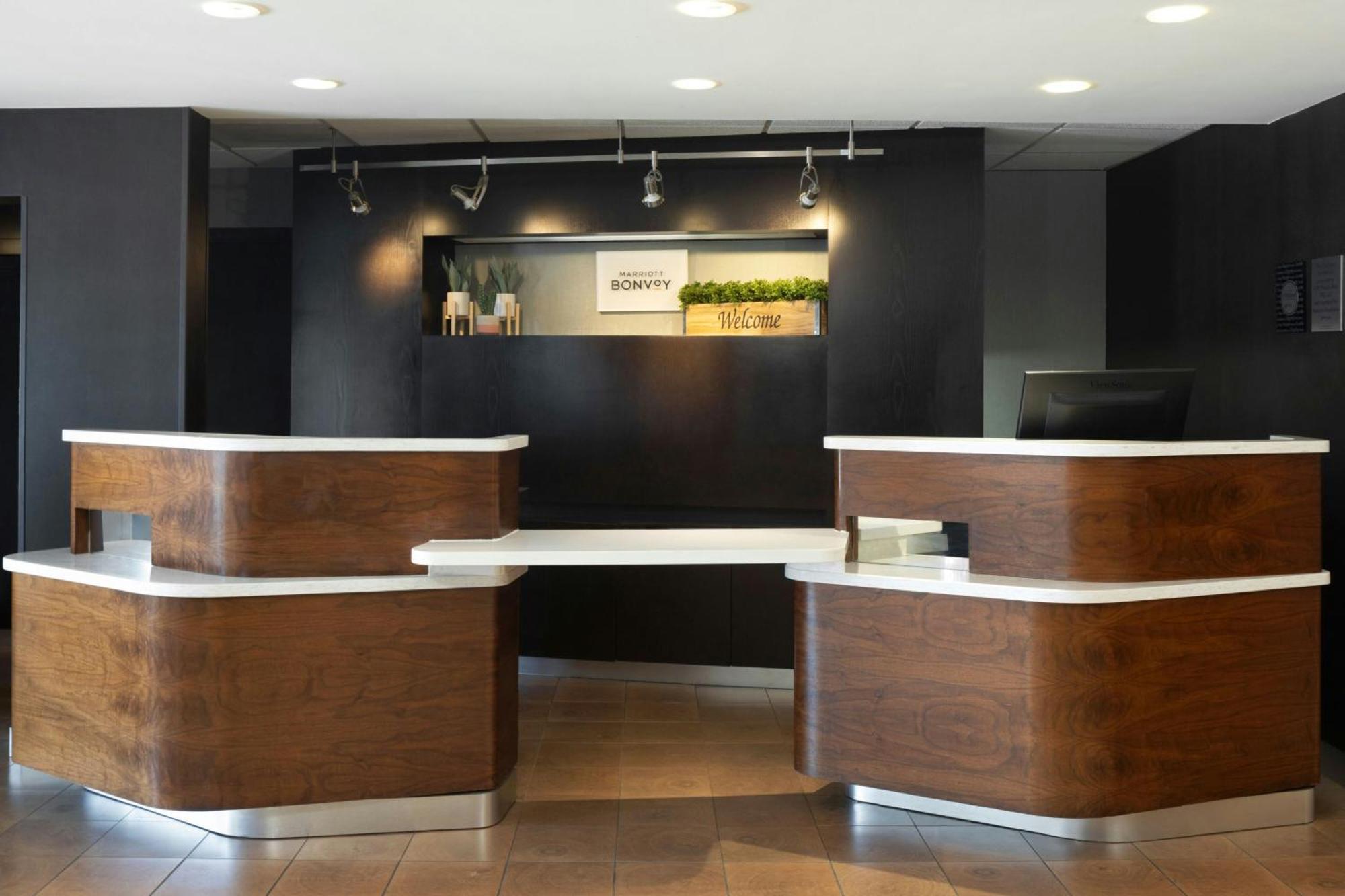 Courtyard By Marriott- Austin Round Rock Hotel Buitenkant foto
